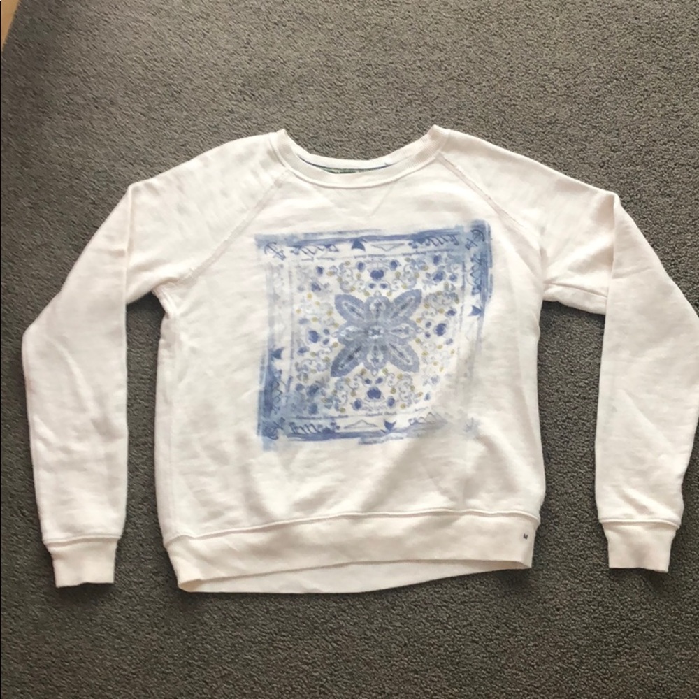 Cream pullover